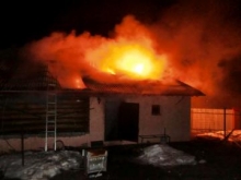 Возле Набережных Челнов ночью сгорела баня 